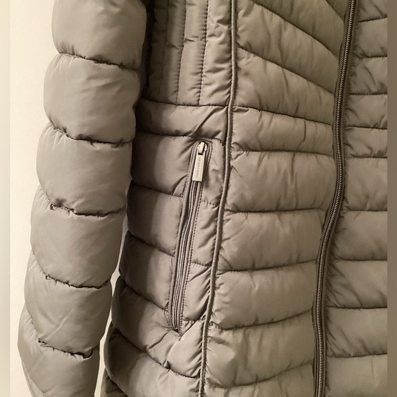 Michael Kors Packable Jacket - Picture 5 of 13